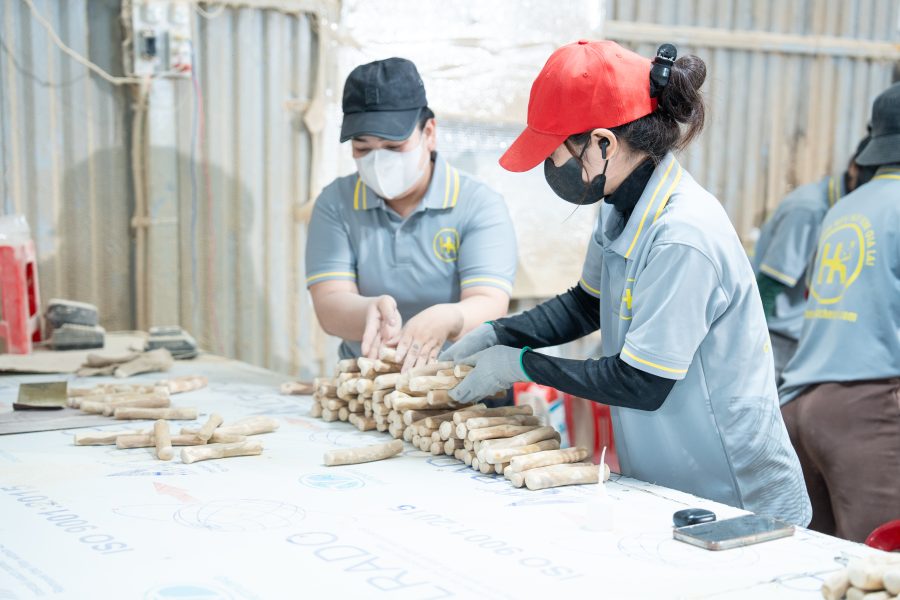 wholesale-coffee-wood-chews-for-pet-shops